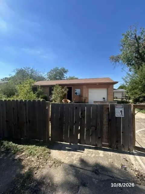 8827 Rustown Dr, Dallas, TX 75228