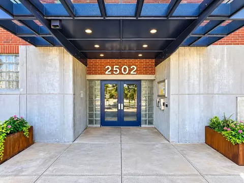 2502 Live Oak St #110, Dallas, TX 75204