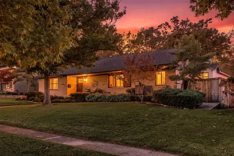 9236 Chiswell Rd, Dallas, TX 75238