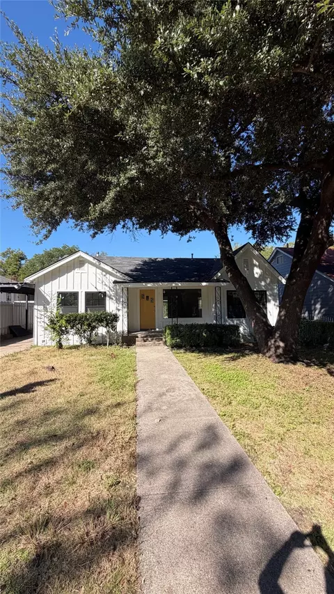 1121 S Brighton Ave, Dallas, TX 75208