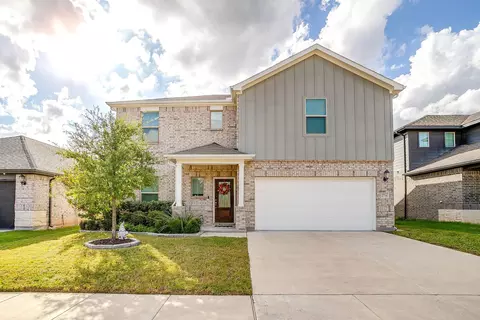 2716 Andesite Ln, Fort Worth, TX 76108