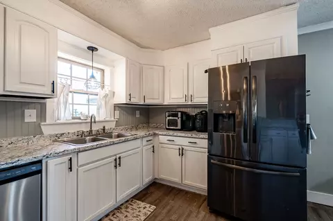 Kitchen - 20767 County Road 309, Abilene, TX 79601 photo 4 of 4