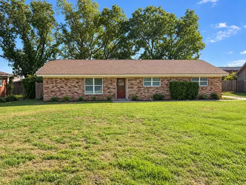 158 Cotillion Rd, Fort Worth, TX 76134