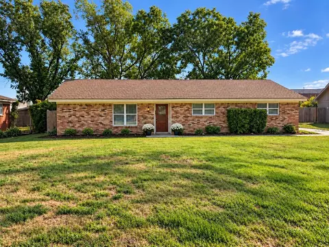 158 Cotillion Rd, Fort Worth, TX 76134