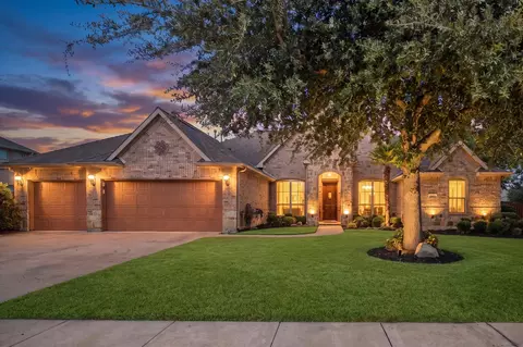1100 Starleaf Dr, Mansfield, TX 76063
