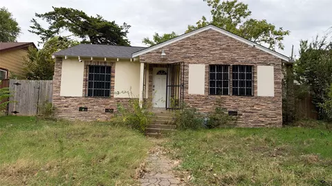 1434 Carson St, Dallas, TX 75216