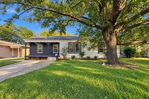 1817 N Alexander St, Sherman, TX 75092