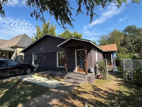 1303 E Myrtle St #A, Fort Worth, TX 76104