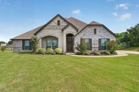 1019 Merriam Ct, Weatherford, TX 76087