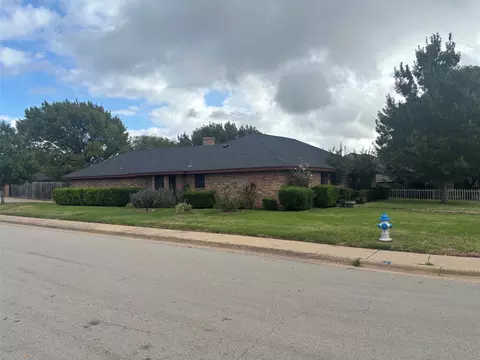 1335 Briarmeade Dr, Duncanville, TX 75137