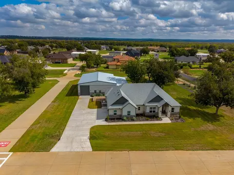 6015 Bonanza Dr #D, Granbury, TX 76049