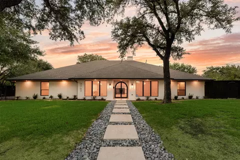 3707 Princess Ln, Dallas, TX 75229