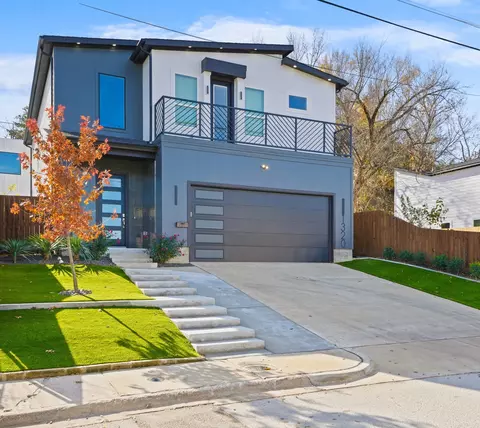 1320 Compton St, Dallas, TX 75203