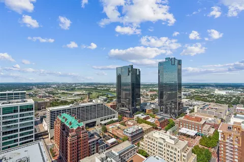 500 Throckmorton St #2702, Fort Worth, TX 76102