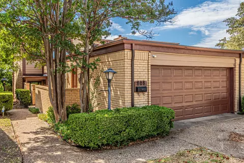 808 Heights Dr, Fort Worth, TX 76112