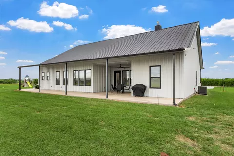 Exterior - 231 Hcr 2312, Abbott, TX 76621 photo 9 of 11