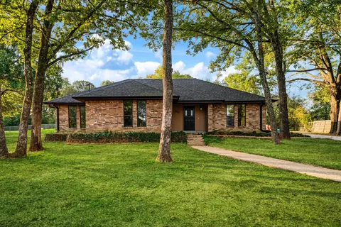 3820 Lakeshore Dr, Reno, TX 75462