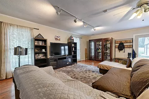 Living - 365 Epps Rd, Palmer, TX 75152 photo 3 of 3