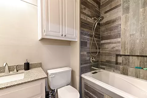 Bath - 365 Epps Rd, Palmer, TX 75152 photo 2 of 2