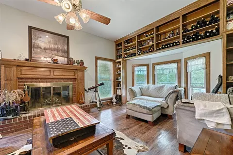 Living - 365 Epps Rd, Palmer, TX 75152 photo 1 of 3