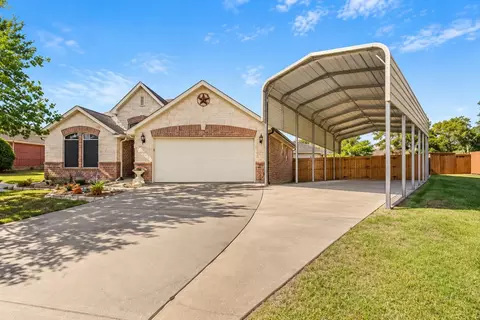 8700 Broken Bow Dr, Greenville, TX 75402