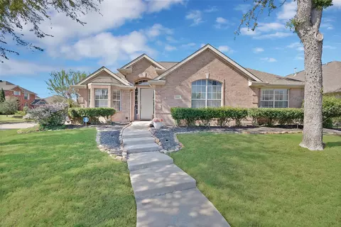 1801 Clark Dr, Carrollton, TX 75010