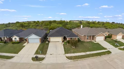 1221 Camden Yard Dr, Burleson, TX 76028