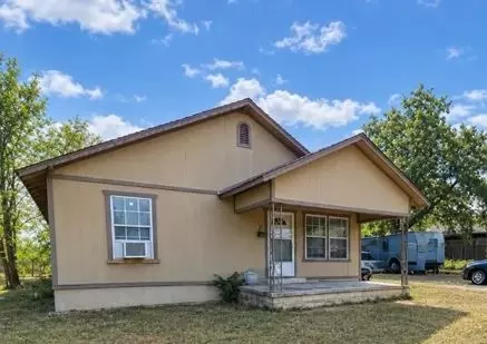 514 N Ellis St, Groesbeck, TX 76642