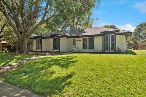 1704 Papeete Dr, Plano, TX 75075