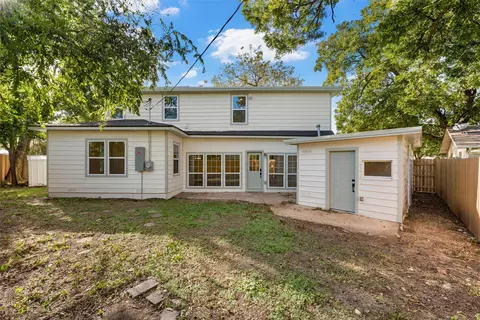 Exterior - 4000 Cobbs Dr, Waco, TX 76708 photo 3 of 5