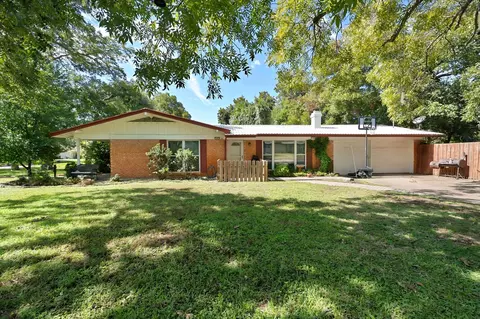 1703 Nueces Trl, Arlington, TX 76012