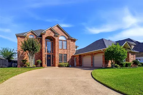 6313 Skylark Cir, North Richland Hills, TX 76180