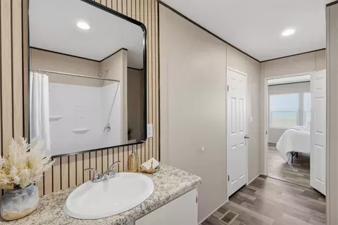 Bath - 7200 Fm 2728, Terrell, TX 75161 photo 3 of 4