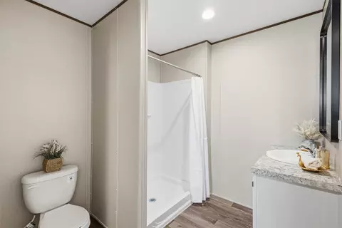 Bath - 7200 Fm 2728, Terrell, TX 75161 photo 2 of 4