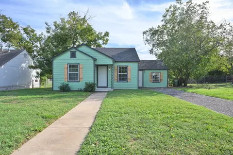 1010 SE 20th St, Mineral Wells, TX 76067