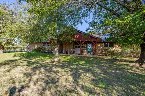 8112 County Rd 1014, Joshua, TX 76058