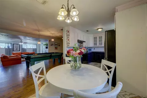 901 Elizabeth Blvd, Granbury, TX 76048