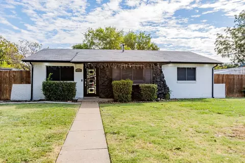 1528 Debbie Dr, Plano, TX 75074