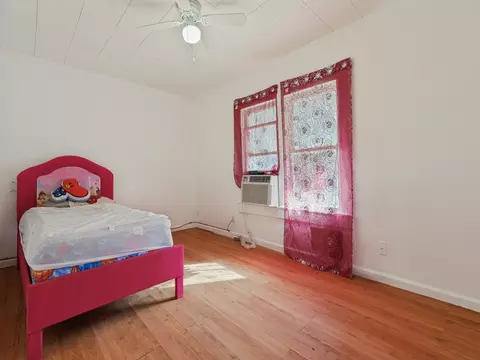 Bedroom - 2009 Pecan St, Commerce, TX 75428 photo 2 of 5