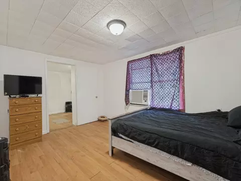 Bedroom - 2009 Pecan St, Commerce, TX 75428 photo 4 of 5