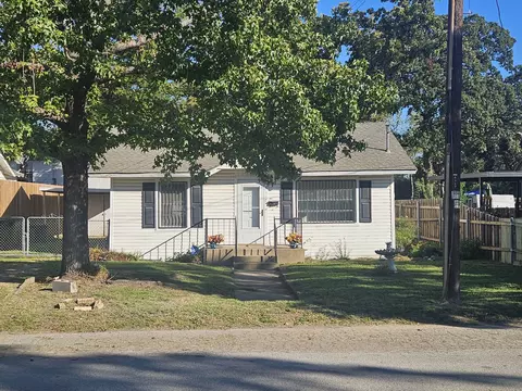 4117 Parrish Rd, Haltom City, TX 76117