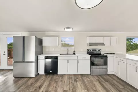 Kitchen - 611 Austin St, Cisco, TX 76437 photo 4 of 4