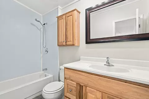 Bath - 611 Austin St, Cisco, TX 76437 photo 3 of 3