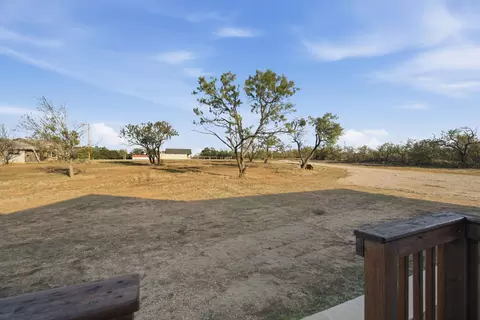 Exterior - 611 Austin St, Cisco, TX 76437 photo 5 of 5