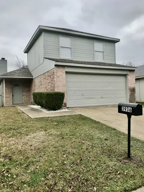 3936 Scarsdale Ln, Dallas, TX 75227
