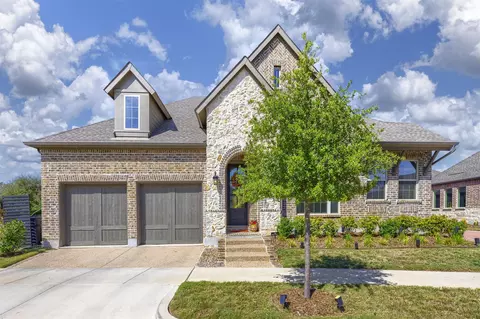 2055 Spotted Fawn Dr, Arlington, TX 76005