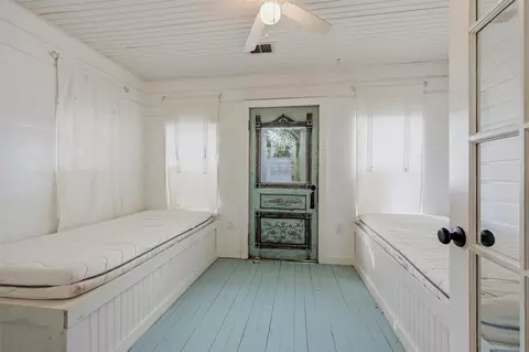 Exterior - 714 E 9th St, Bonham, TX 75418 photo 3 of 6
