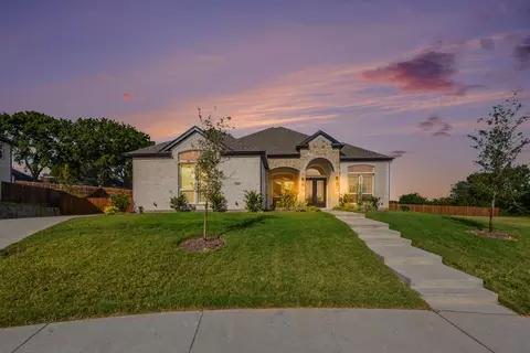 1135 Willow Lake Dr, Desoto, TX 75115