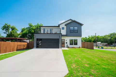 5900 Bertha Ln, Haltom City, TX 76117