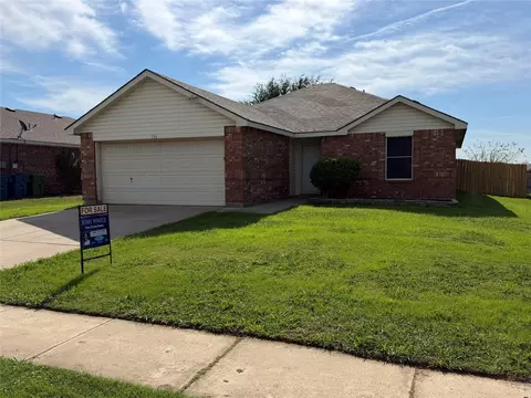 116 Maned Dr, Sanger, TX 76266